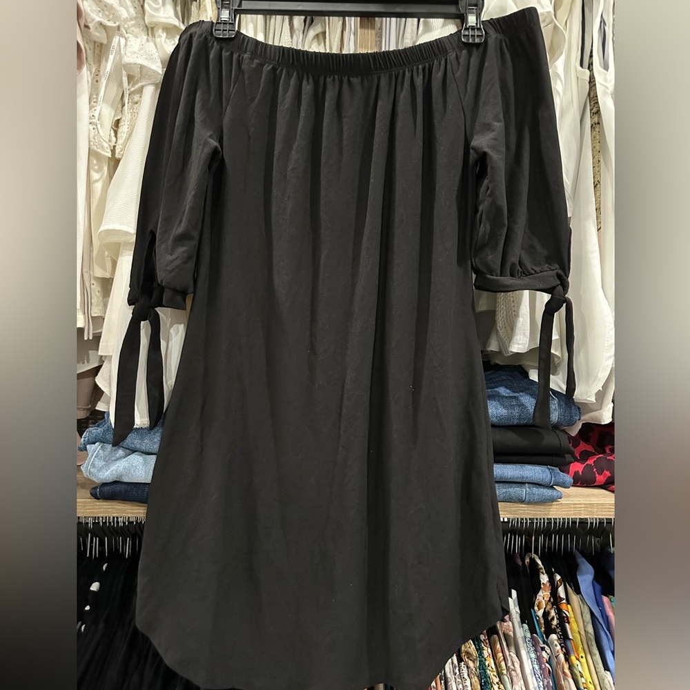 Black casual dress, With just accessories you can make it chic!